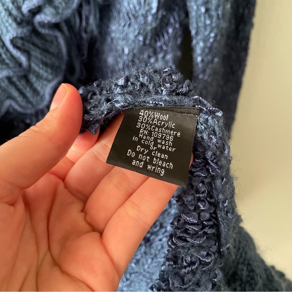 SOLD——Pretty Angel | Y2k Long Knit Cardigan Sweater | Wool, Acrylic, Cashmere - Picture 10 of 10